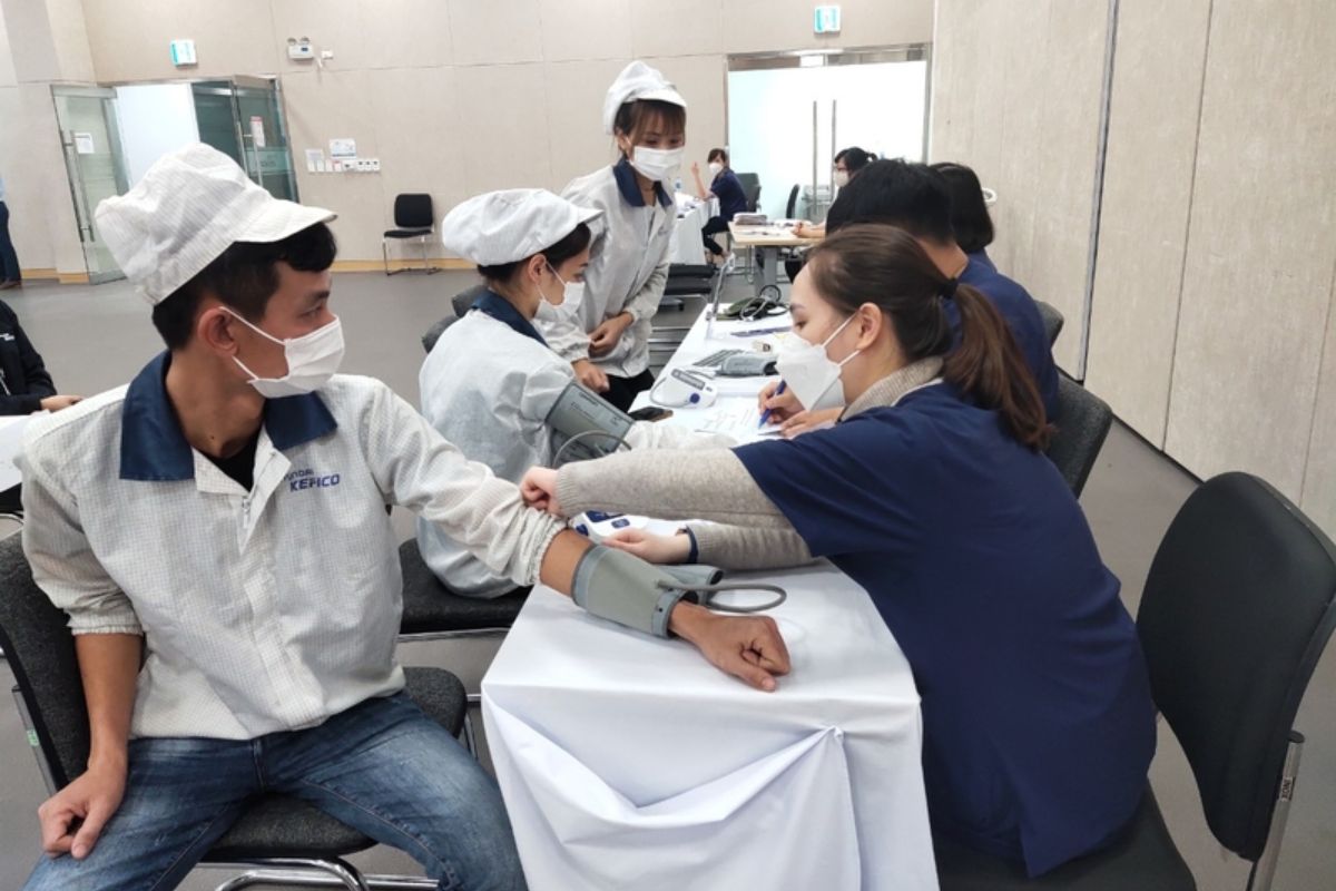 Lợi ích khám sức khỏe doanh nghiệp