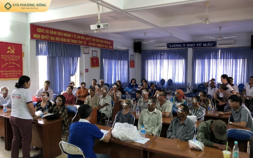 Bệnh viện STO Phương Đông mang lại ánh sáng cho hơn 200 bà con nghèo Phú Yên, Bình Định