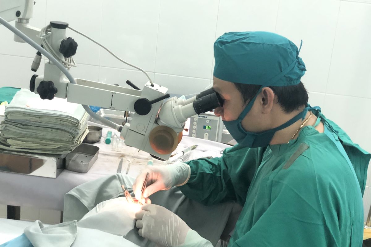 Chương trình khám, mổ mắt nhân đạo cho bà con nghèo Phú Yên và Bình Định